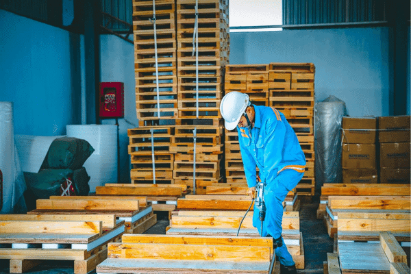 wooden pallet packing (1)